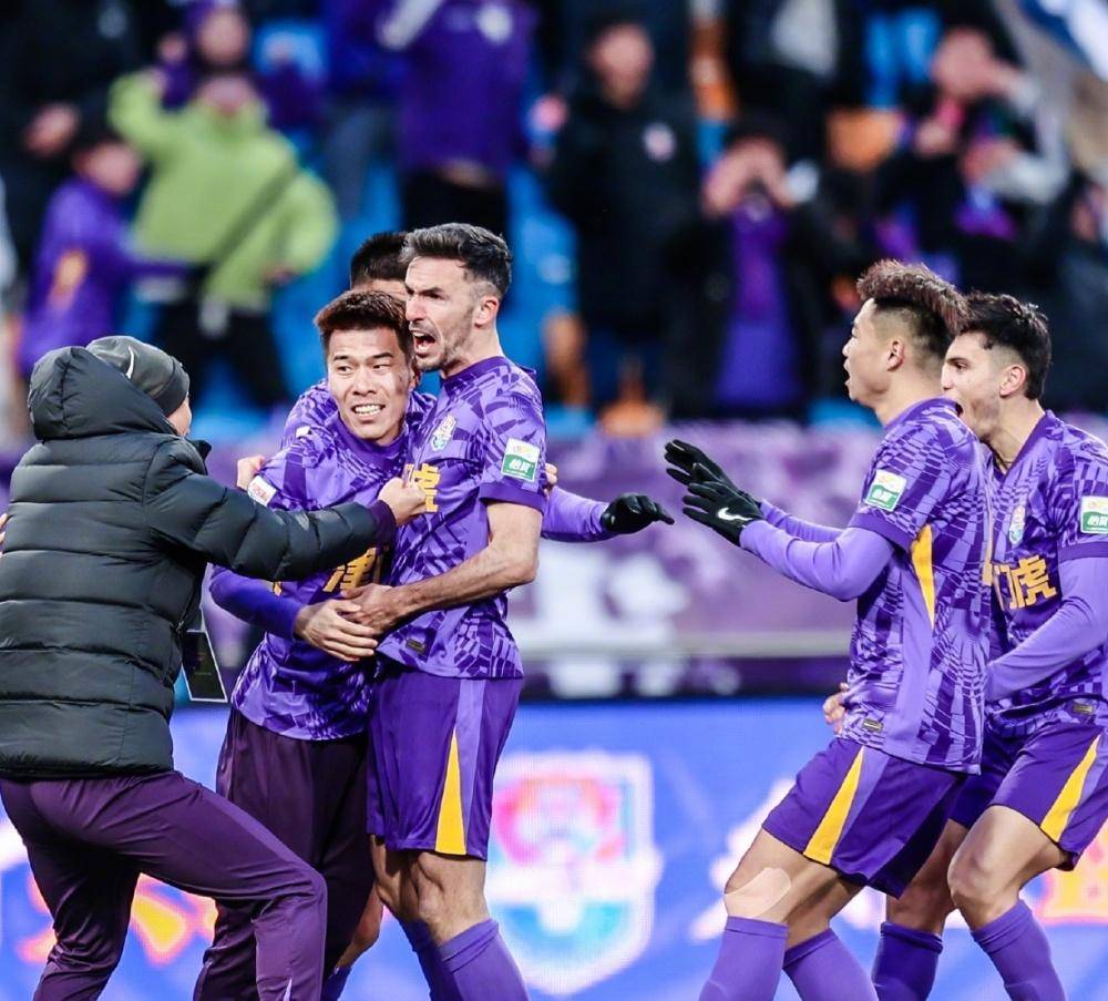 各大媒体纷 各大媒体纷